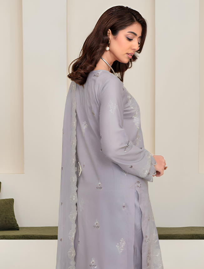 Embelish Lawn SEVOL-04 - Image 3